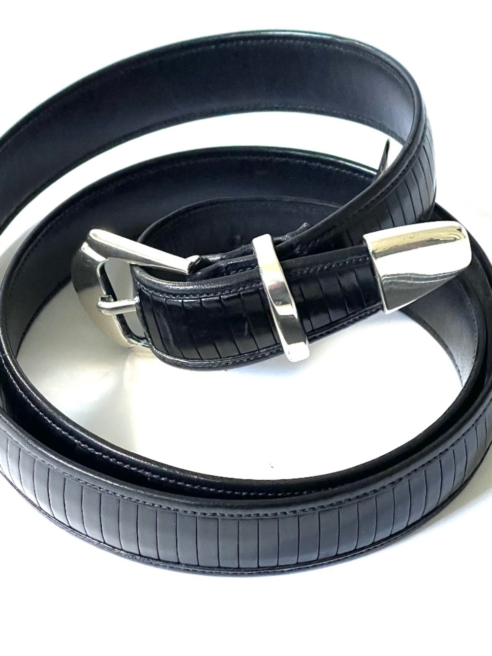 Mezlan Men's Black Leather Belt, Size 42 Made in Spain 3109